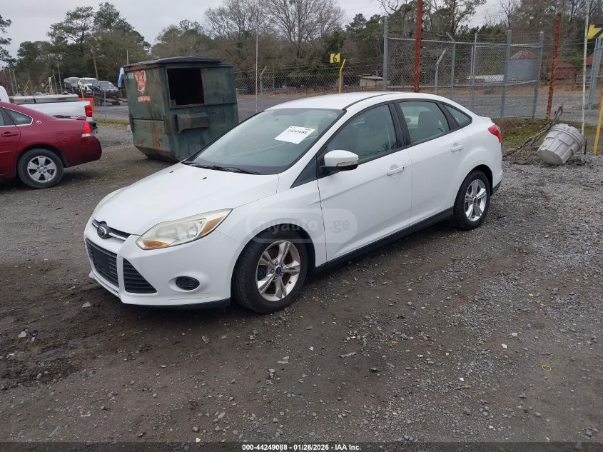 Ford Focus 2014 — photo 2