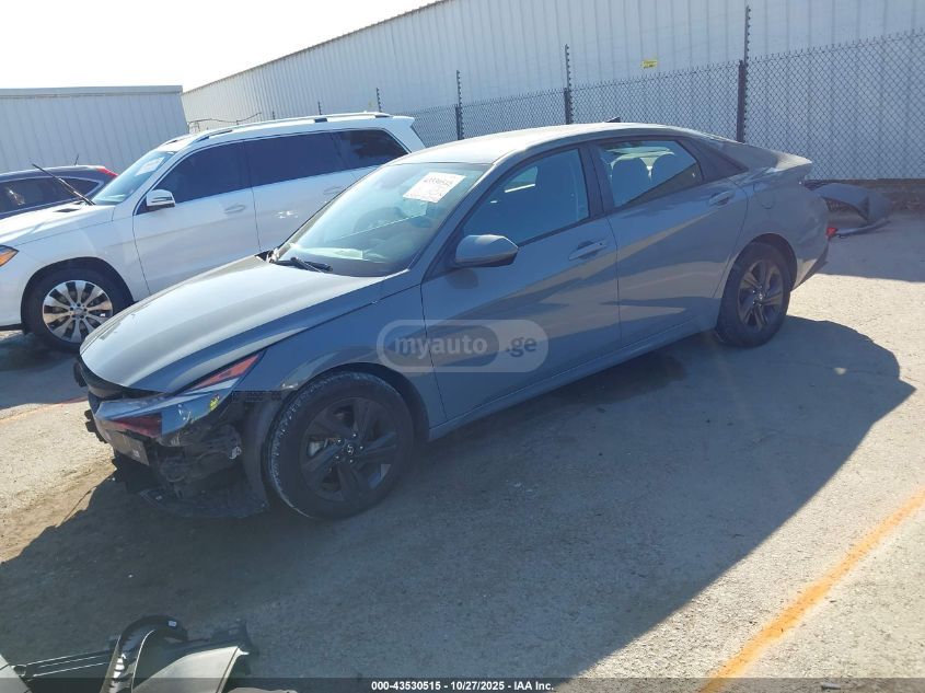 Hyundai Elantra 2021 — photo 2