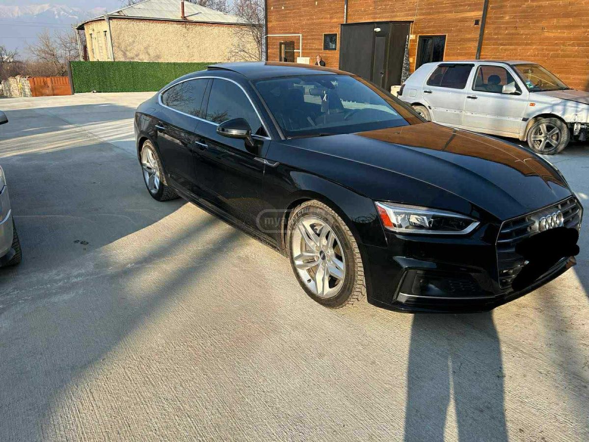 Audi A5 2018 — photo 2