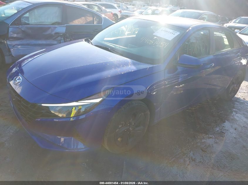 Hyundai Elantra 2023 — photo 2