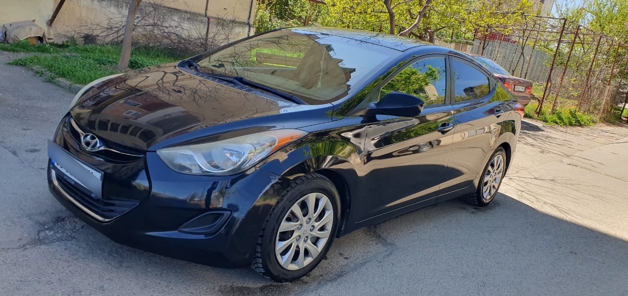 Hyundai Elantra 2012 — photo 2