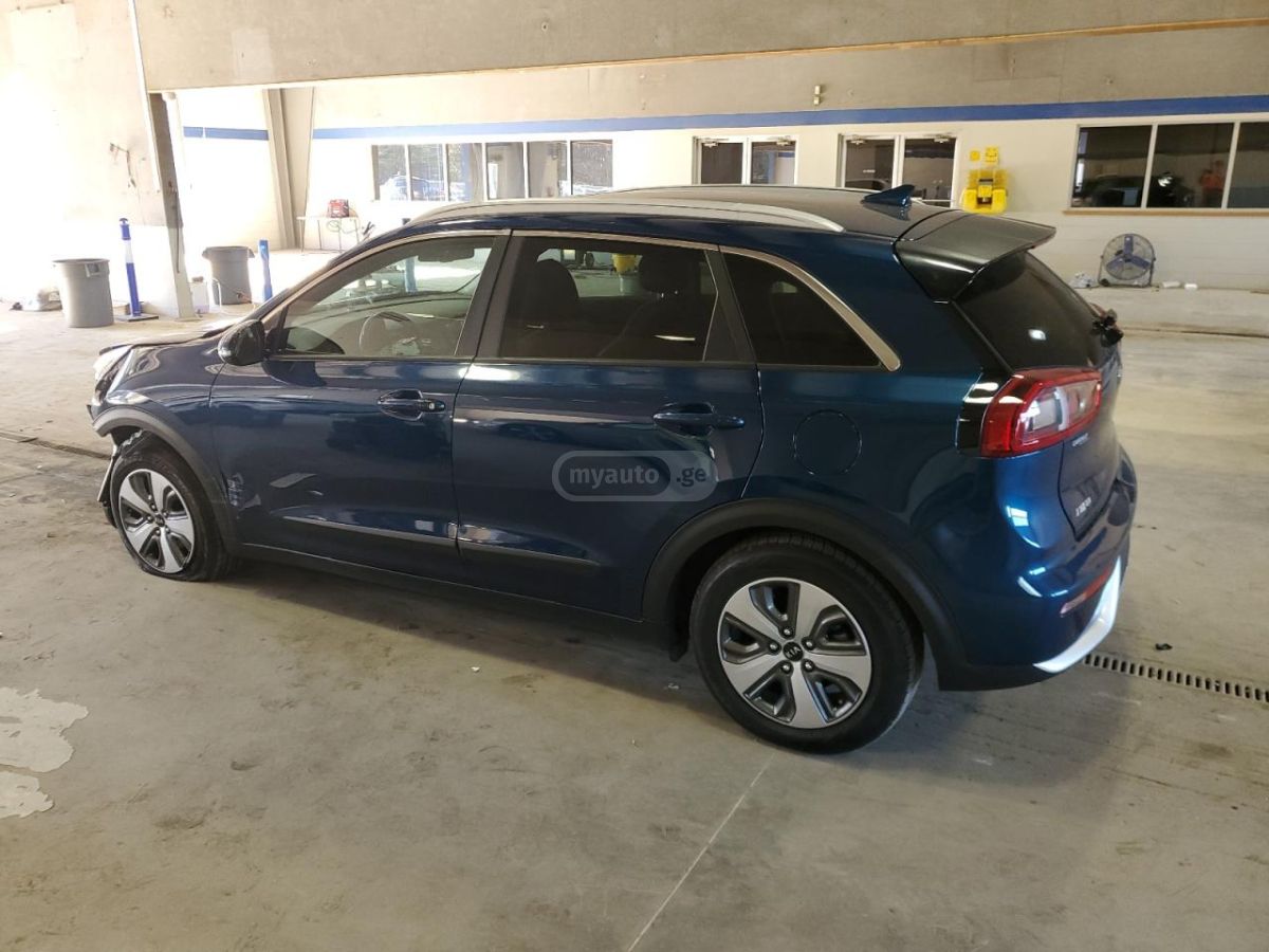 Kia Niro 2019 — photo 2