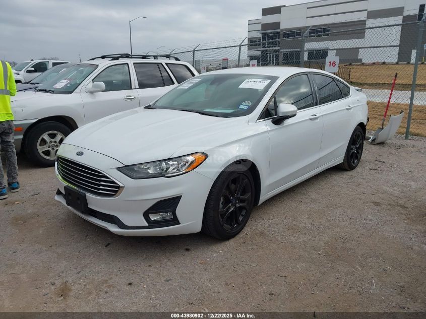 Ford Fusion 2019 — photo 2