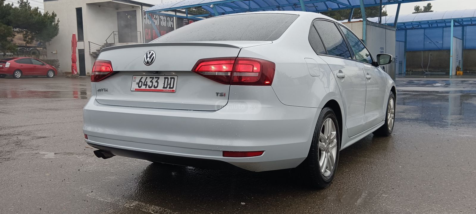 Volkswagen Jetta 2017 — photo 2
