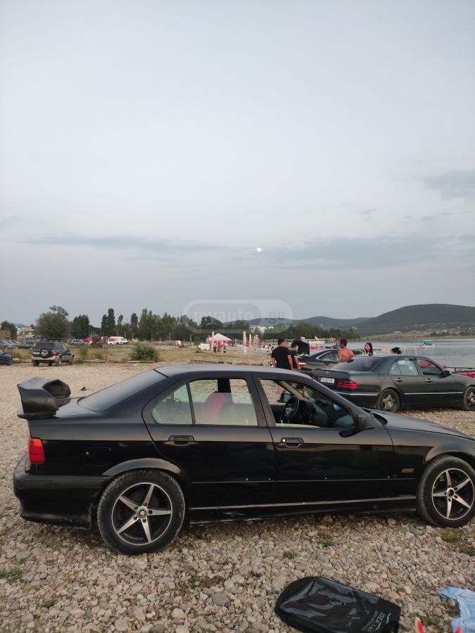 BMW 318