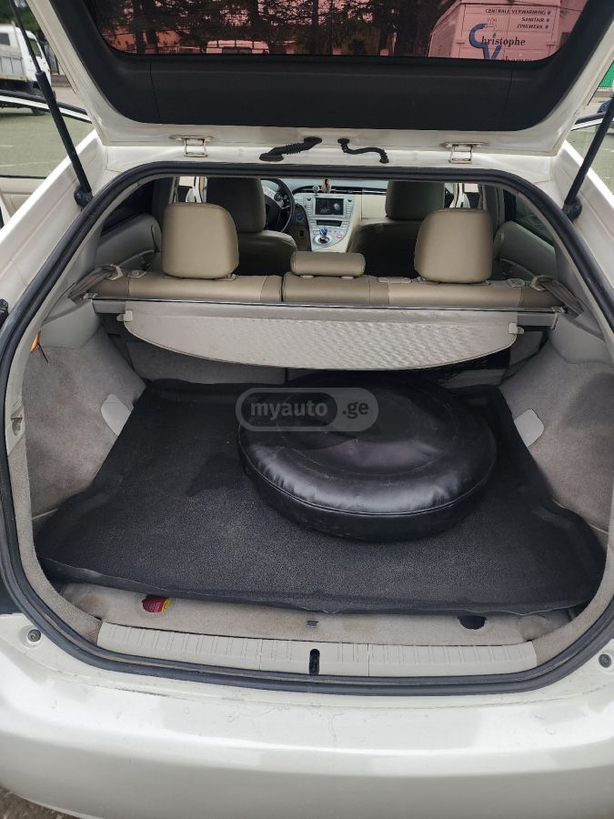 Toyota Prius 2012 — photo 2