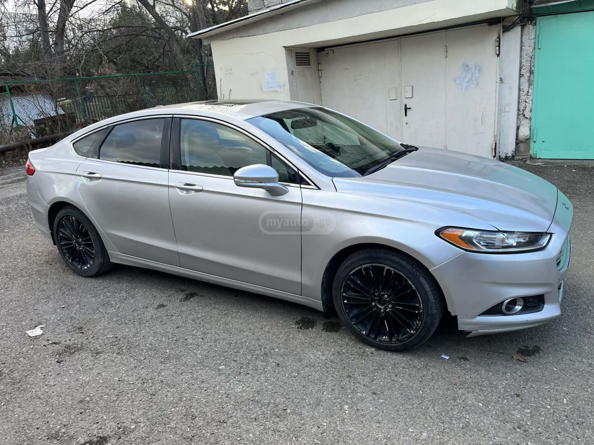 Ford Fusion 2013 — photo 2