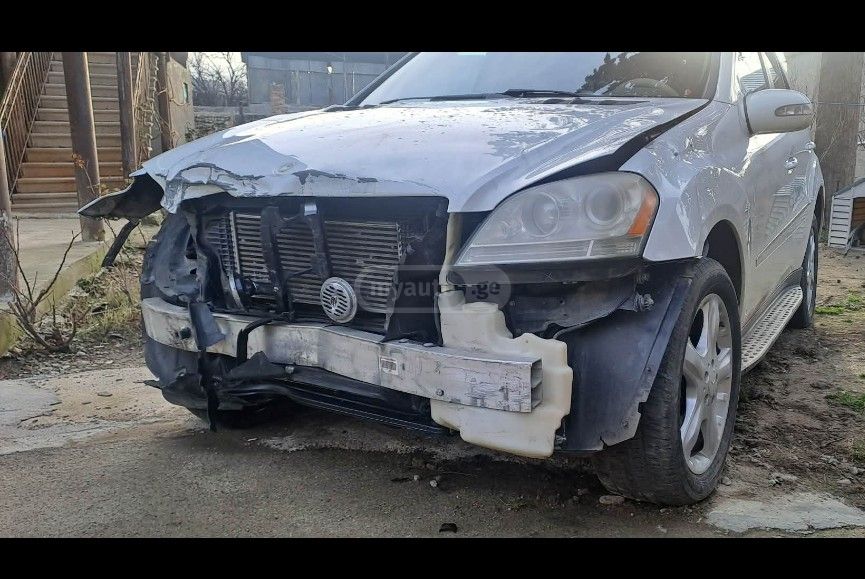 Mercedes-Benz ML 300 2007 — photo 2