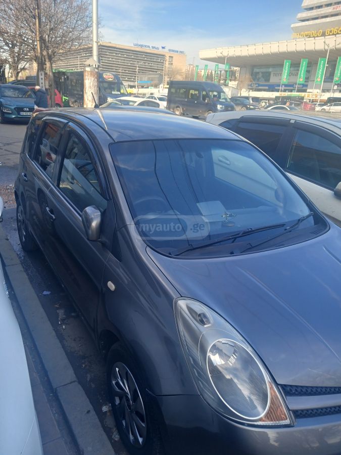 Nissan Note 2005 — photo 2