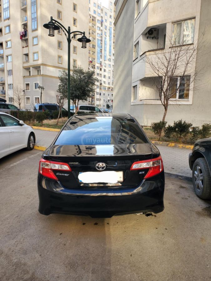 Toyota Camry 2014 — photo 2