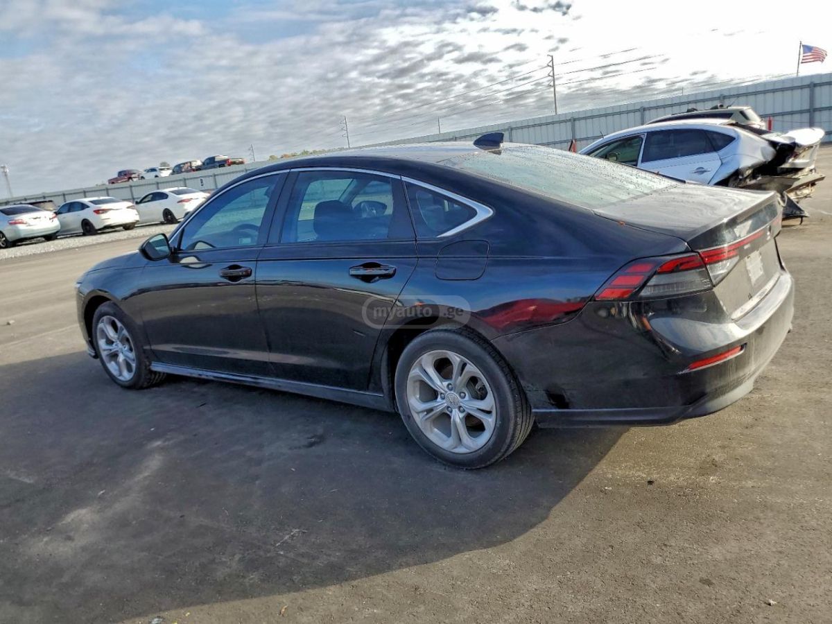 Honda Accord 2023 — photo 2