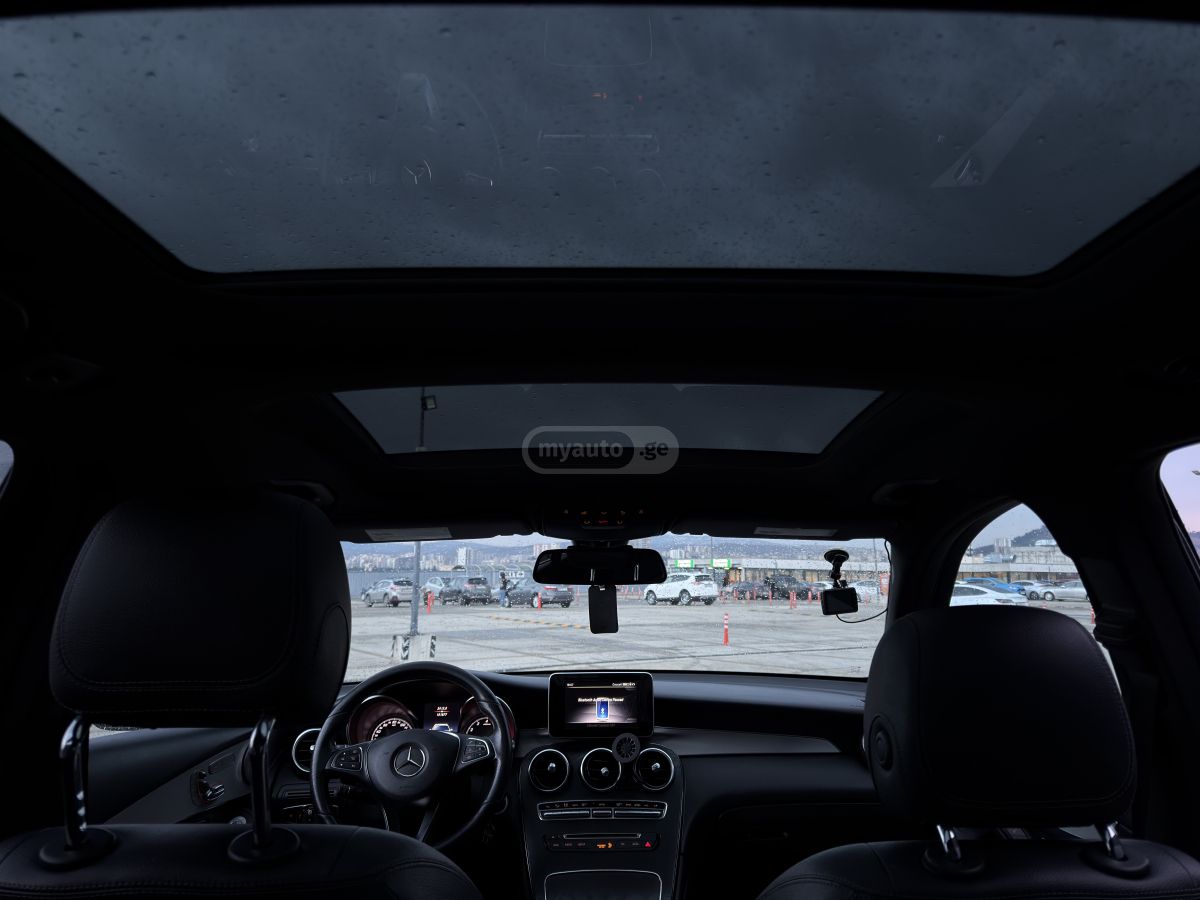 Mercedes-Benz GLC 300 2019 — photo 2