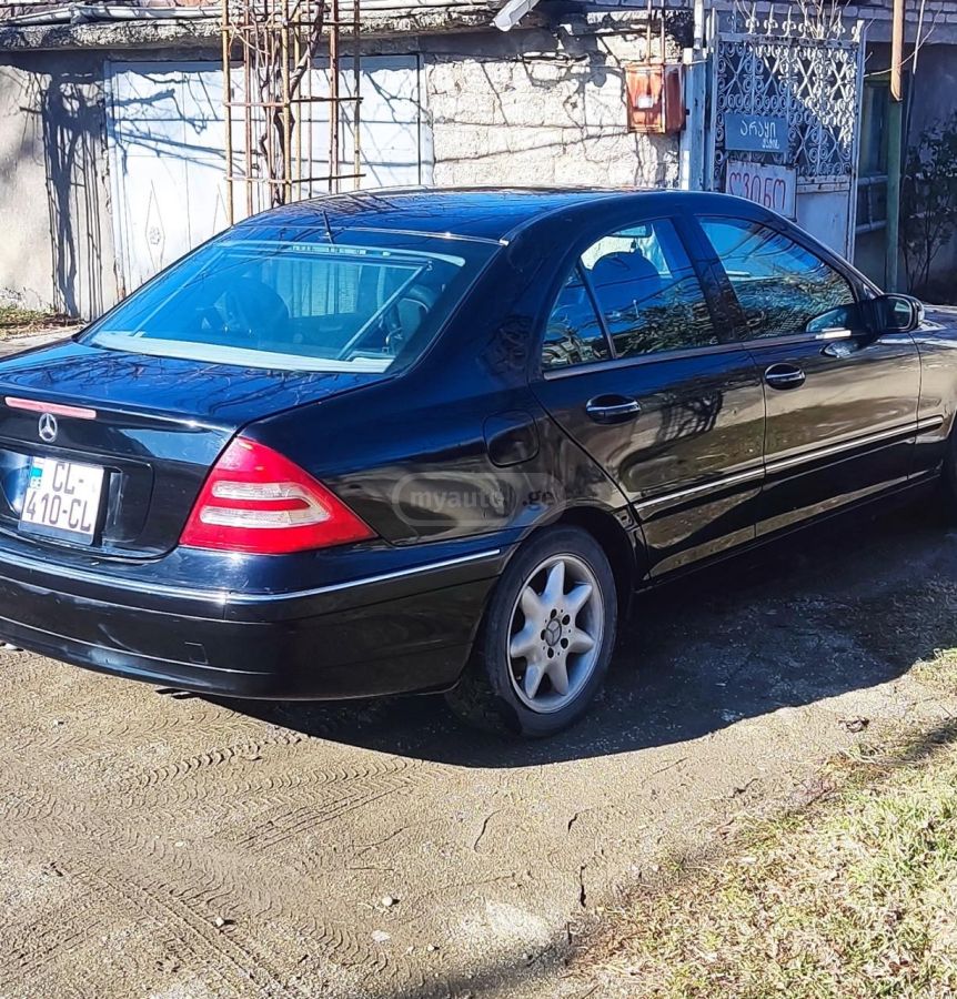 Mercedes-Benz C 240 2002 — photo 2