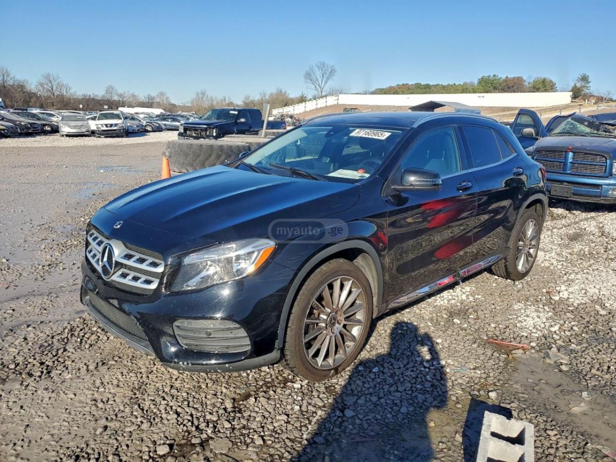 Mercedes-Benz GLA 250
