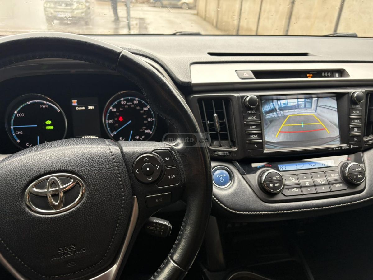 Toyota RAV 4 2017 — photo 2