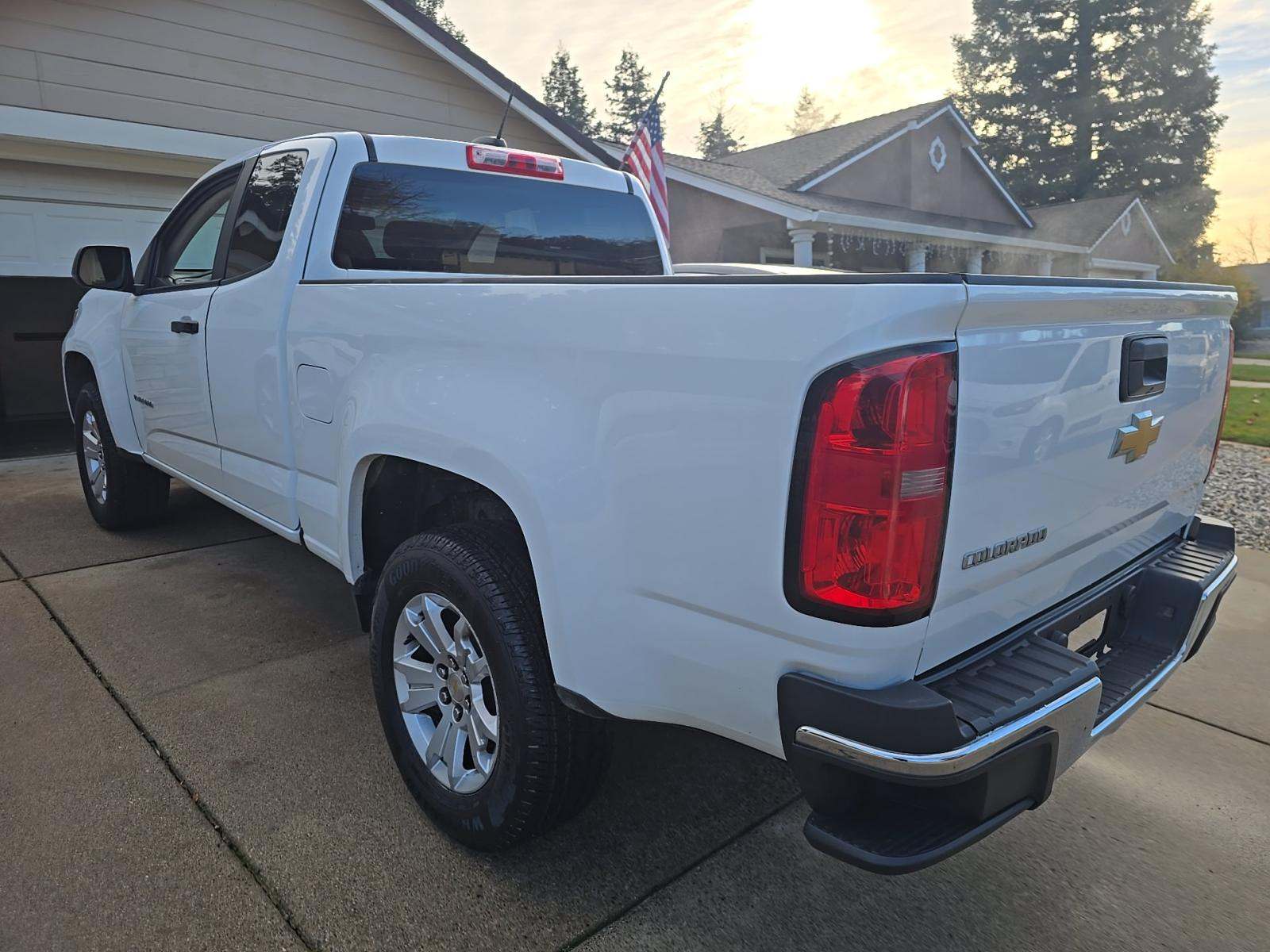 Chevrolet Colorado 2016 — photo 2
