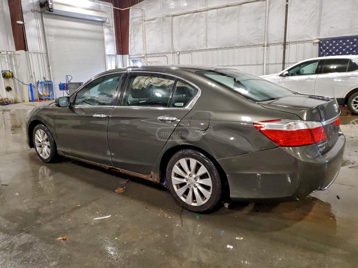 Honda Accord 2013 — photo 2