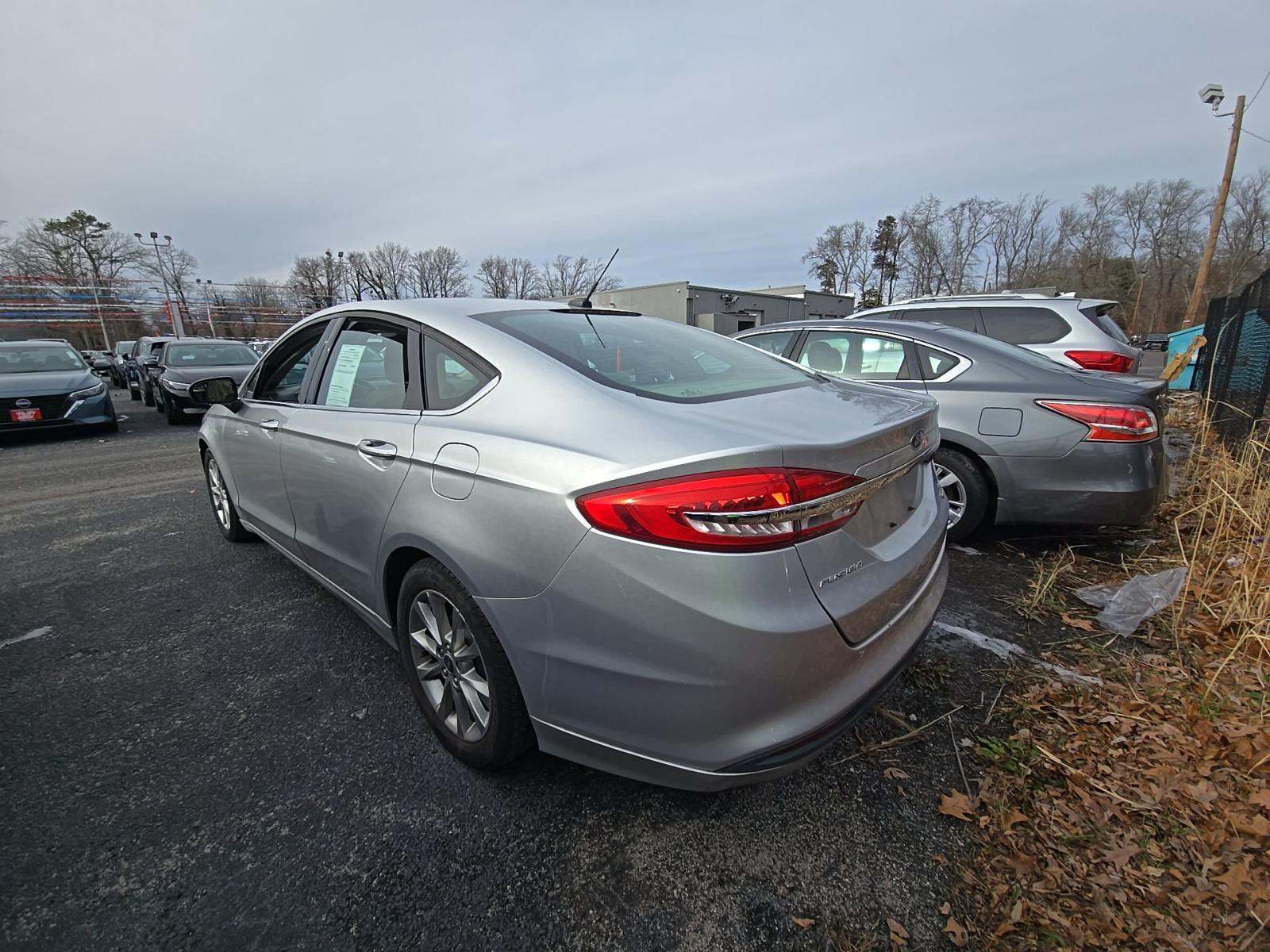 Ford Fusion 2017 — photo 2