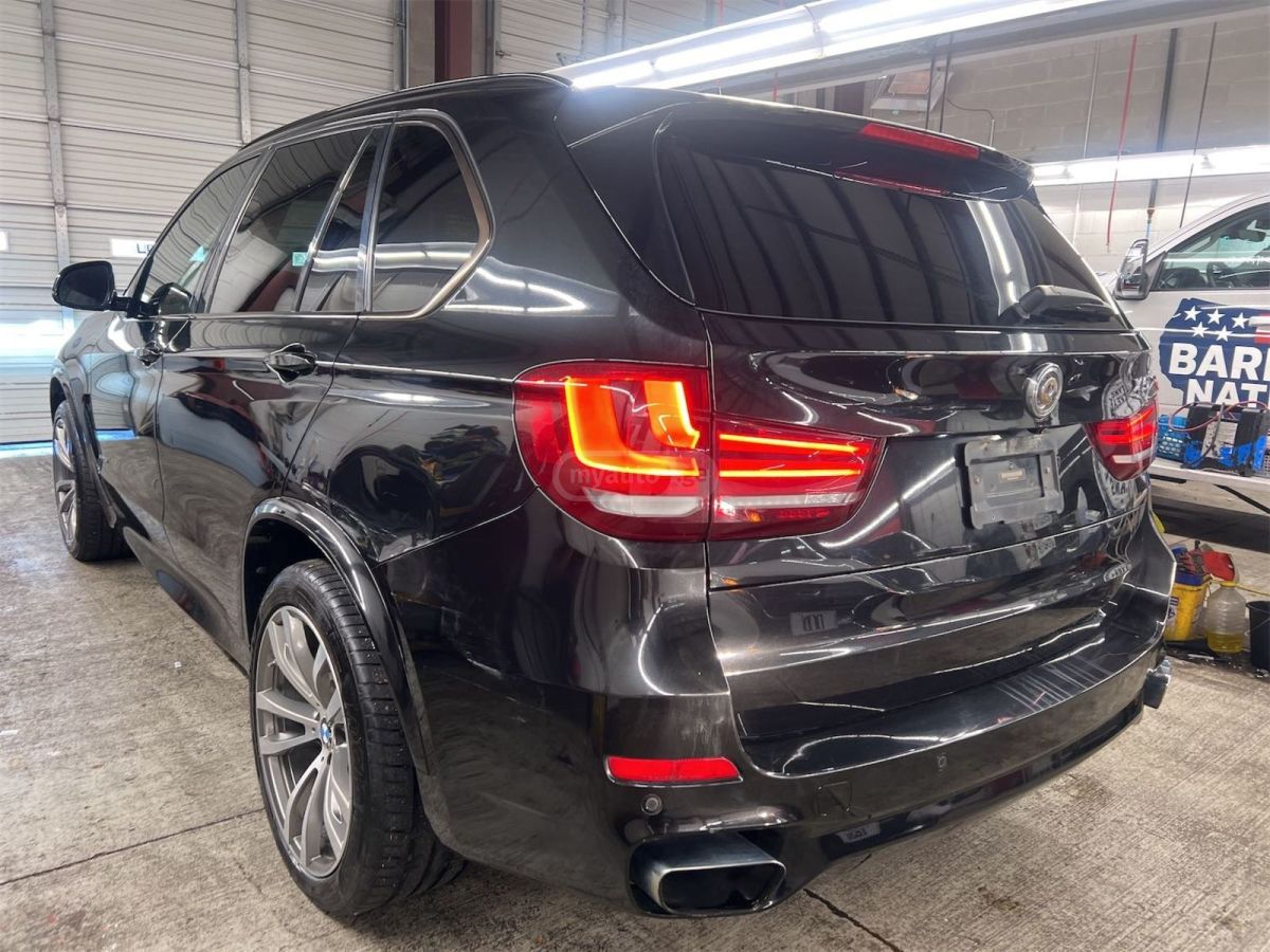 BMW X5 2014 — photo 2
