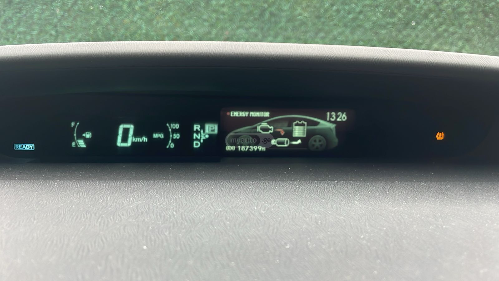 Toyota Prius 2012 — photo 2