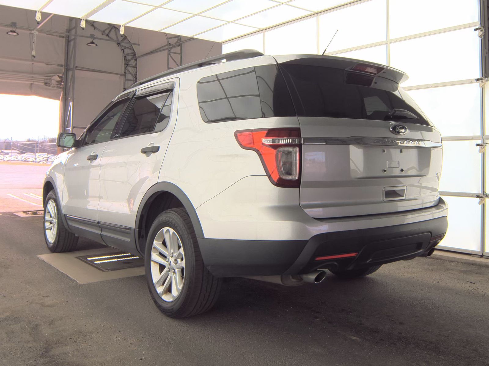 Ford Explorer 2015 — photo 2