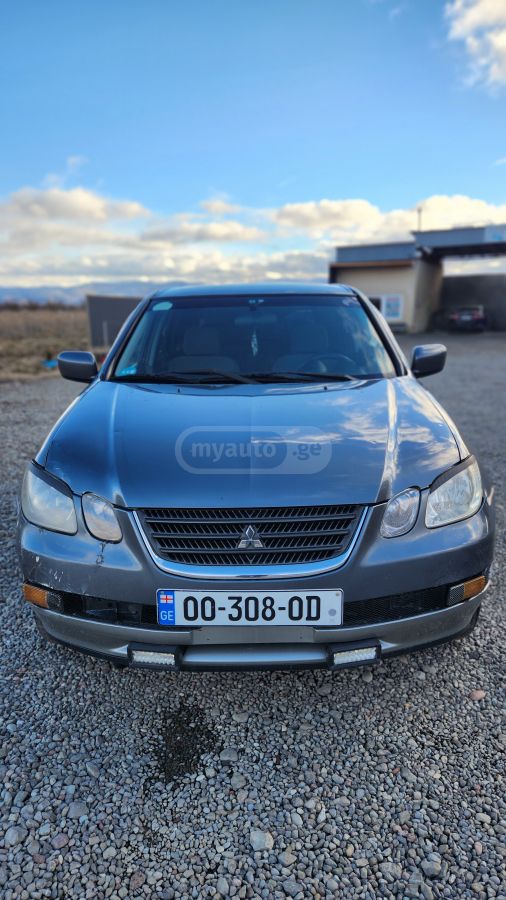 Mitsubishi Airtrek 2001 — photo 2