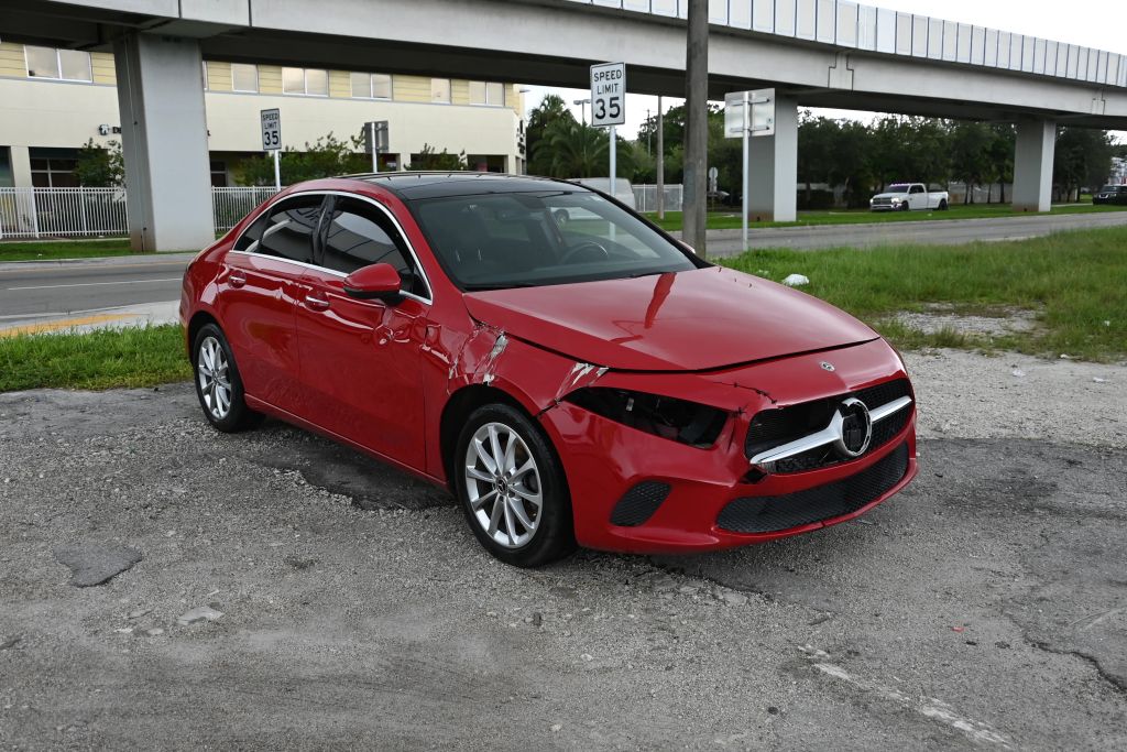 Mercedes-Benz A 220 2019 — photo 2
