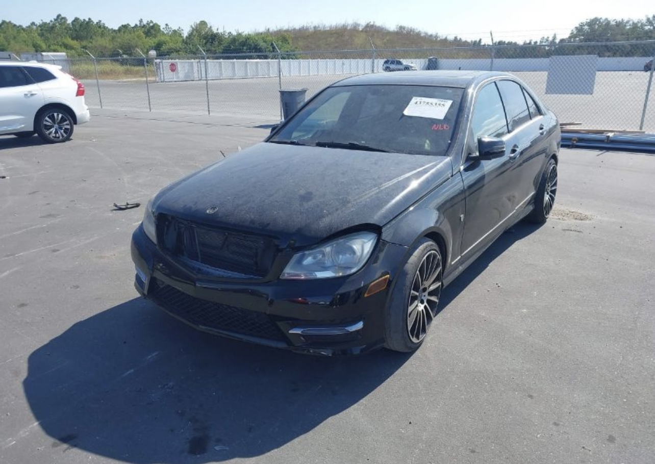 Mercedes-Benz C 250 2014 — photo 2