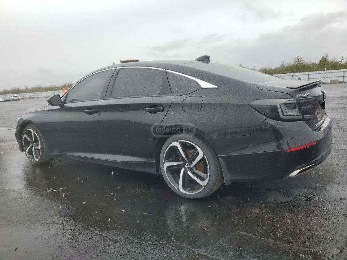 Honda Accord 2018 — photo 2