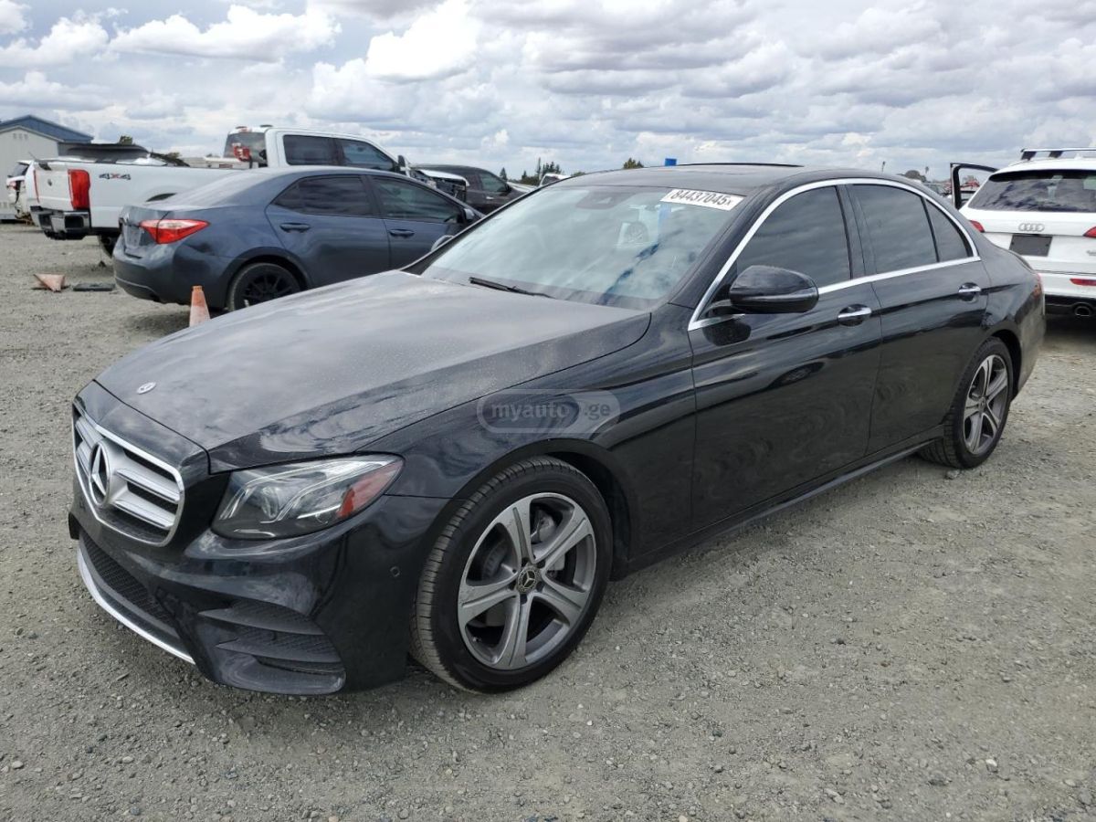 Mercedes-Benz E 300