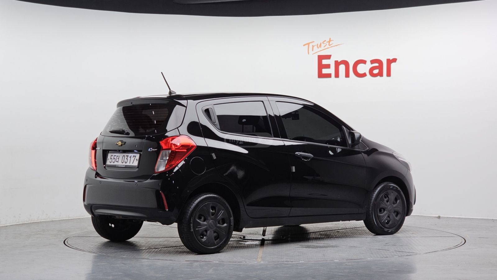 Chevrolet Spark 2017 — photo 2
