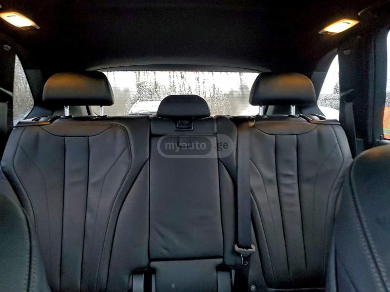 BMW X5 2017 — photo 2