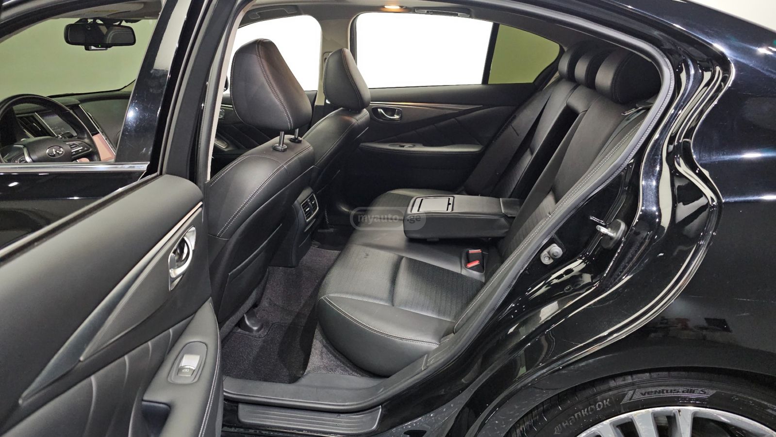 Infiniti Q50 2018 — photo 2