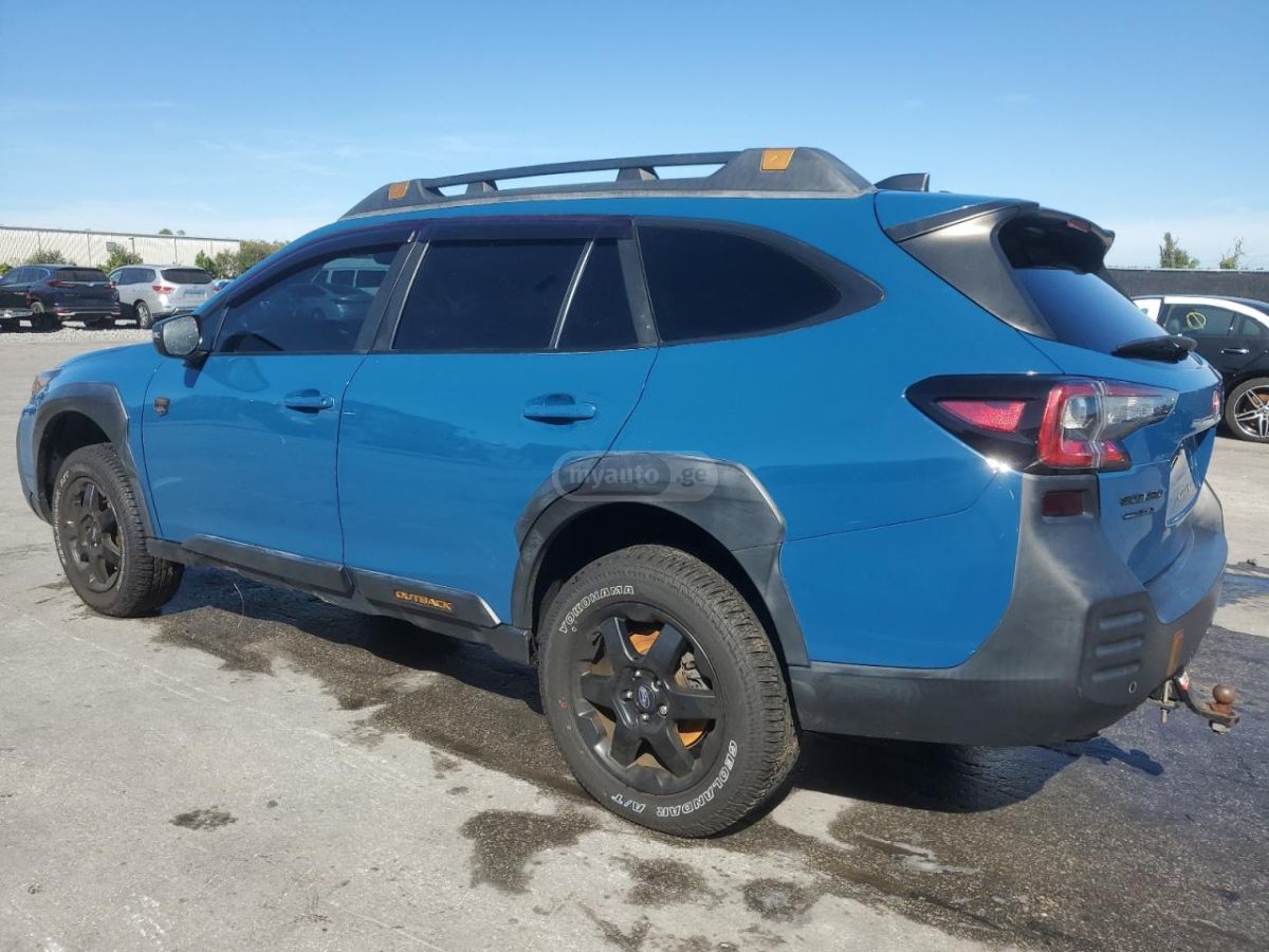 Subaru Outback 2022 — photo 2