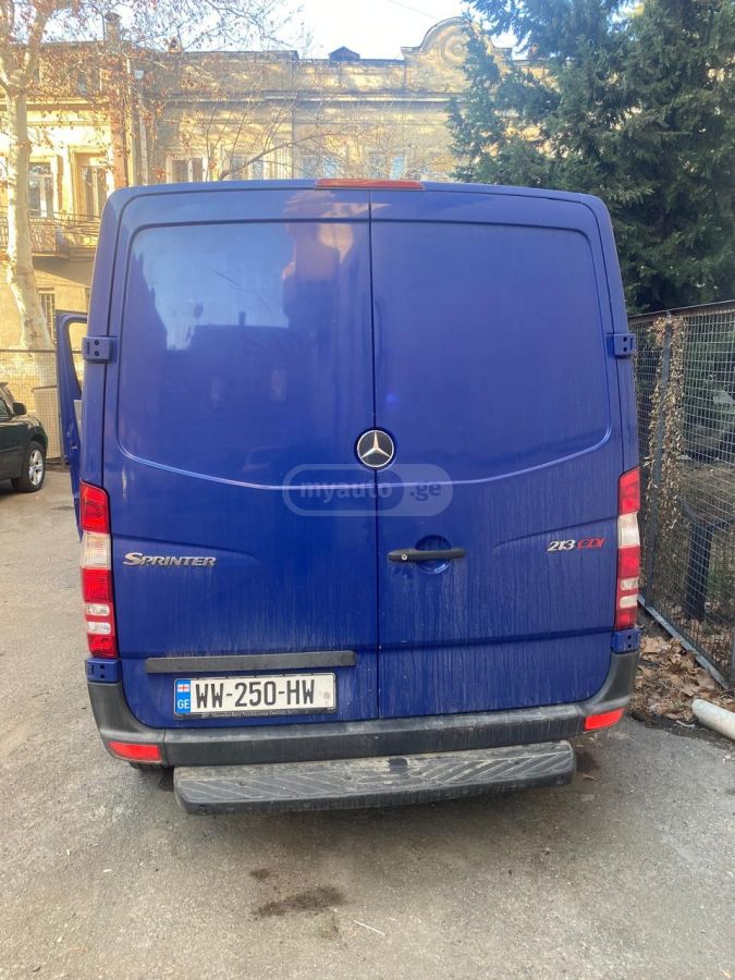 Mercedes-Benz Sprinter 2012 — photo 2