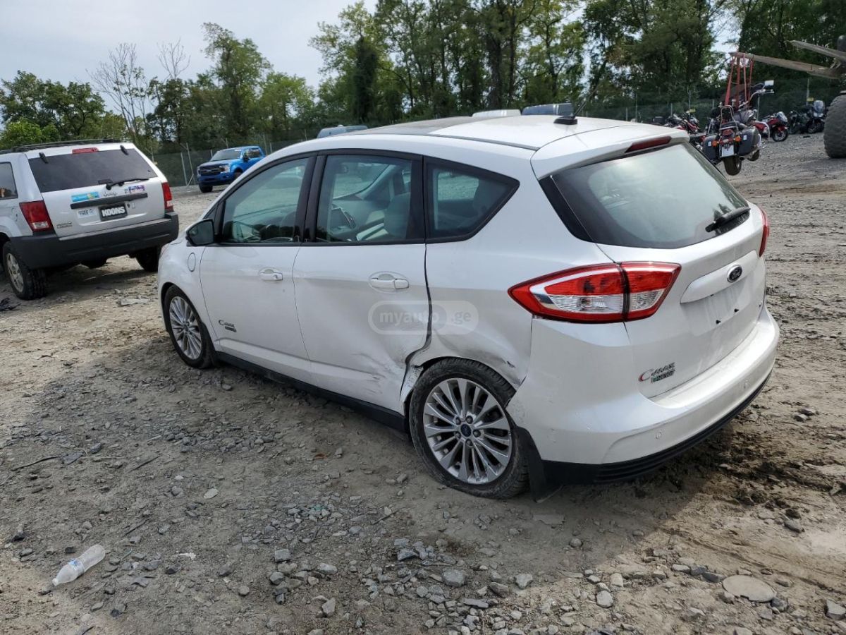 Ford C-Max 2017 — photo 2