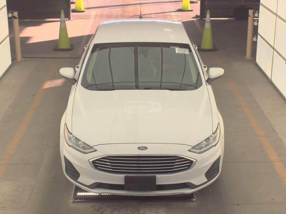Ford Fusion 2019 — photo 2