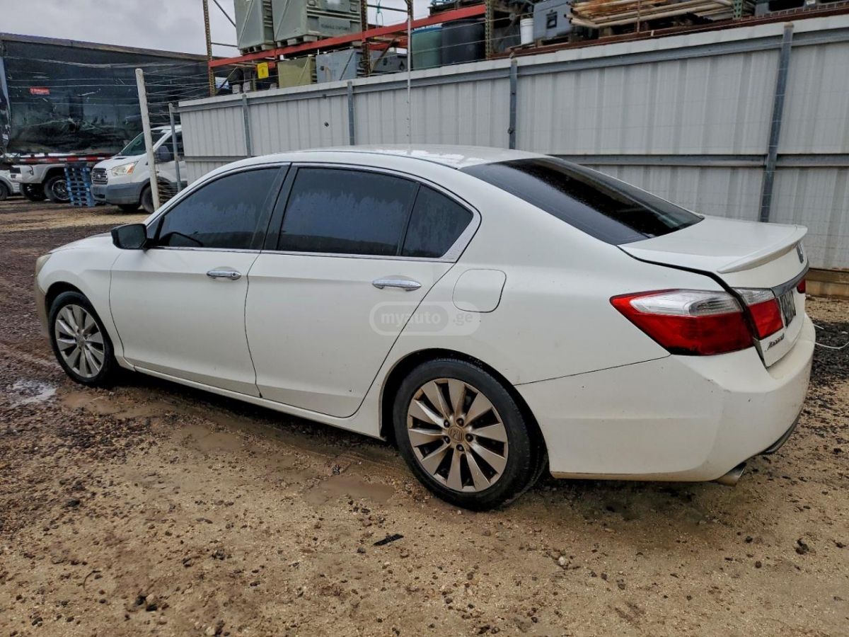 Honda Accord 2015 — photo 2