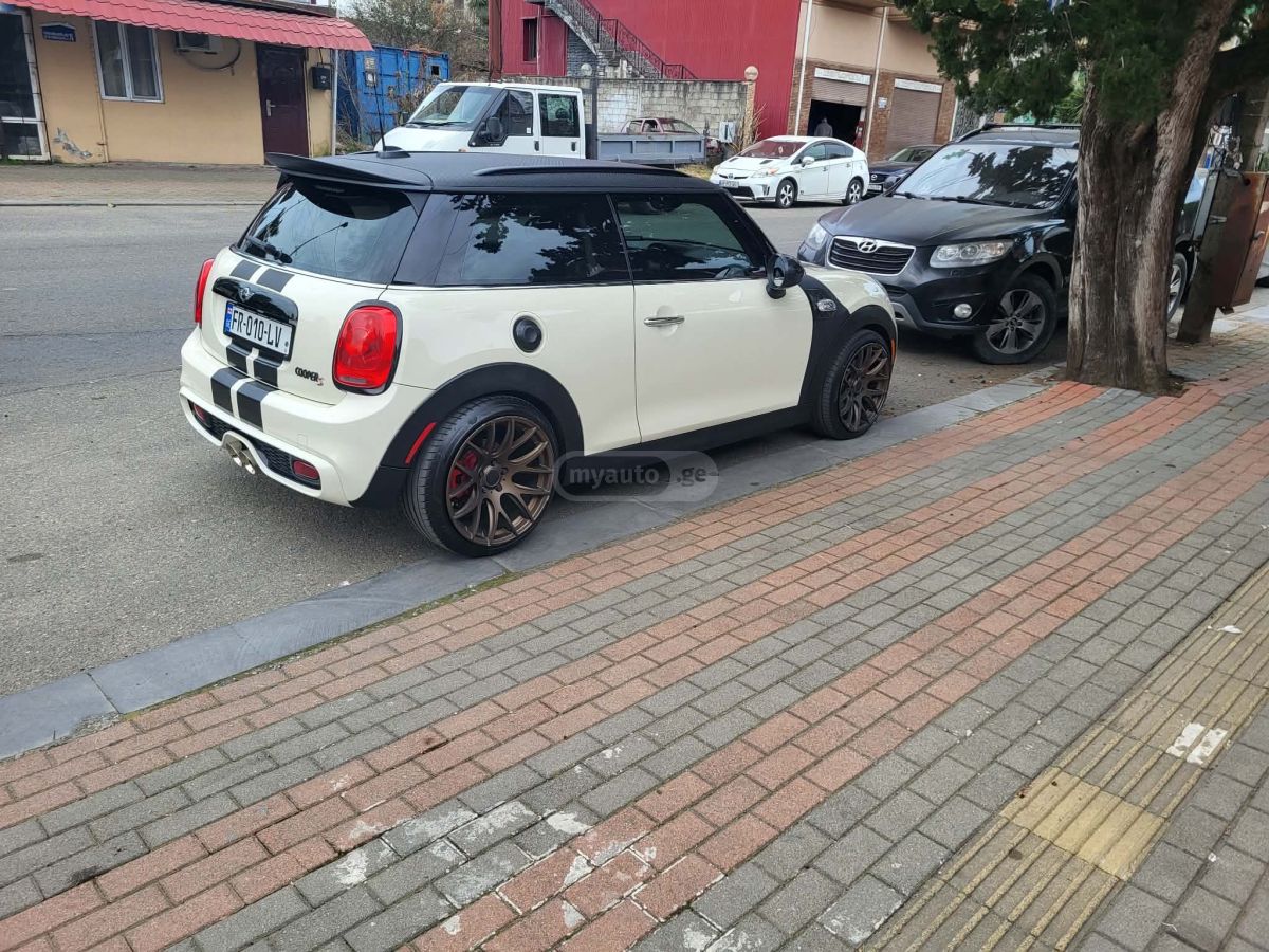 Mini Cooper 2015 — photo 2