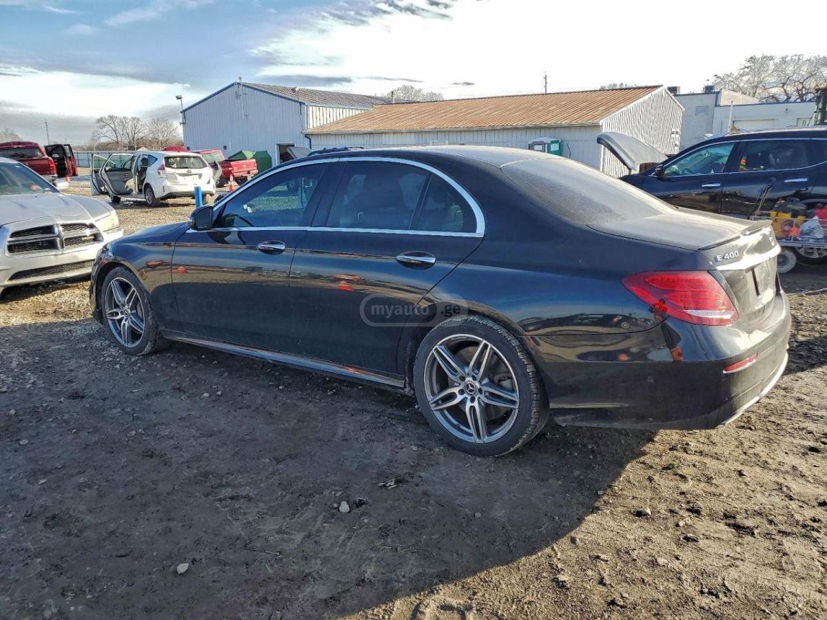 Mercedes-Benz E 400 2018 — photo 2