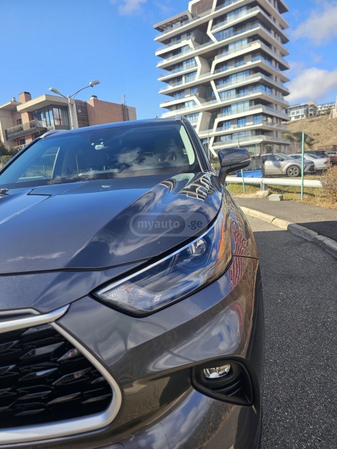 Toyota Highlander 2021 — photo 2
