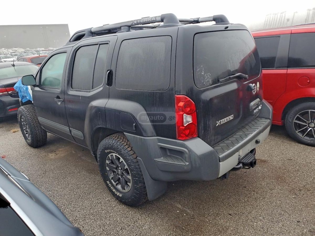 Nissan Xterra 2015 — photo 2