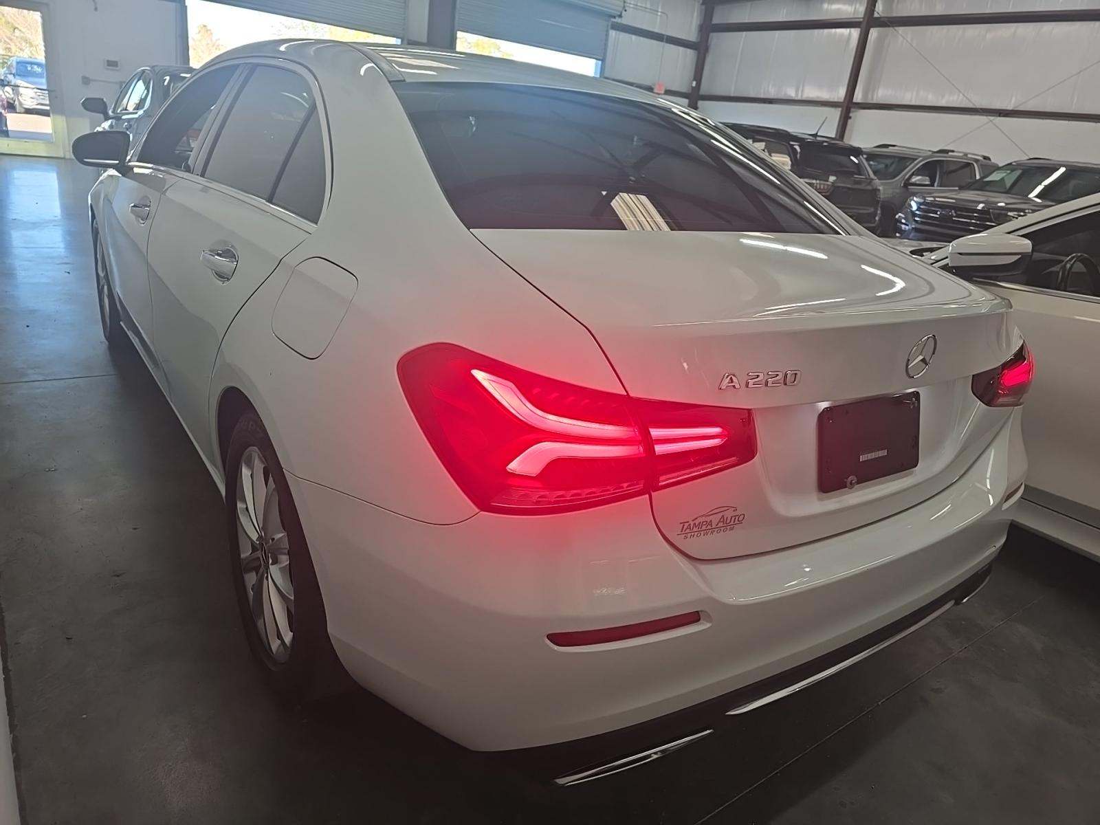 Mercedes-Benz A 220 2020 — photo 2
