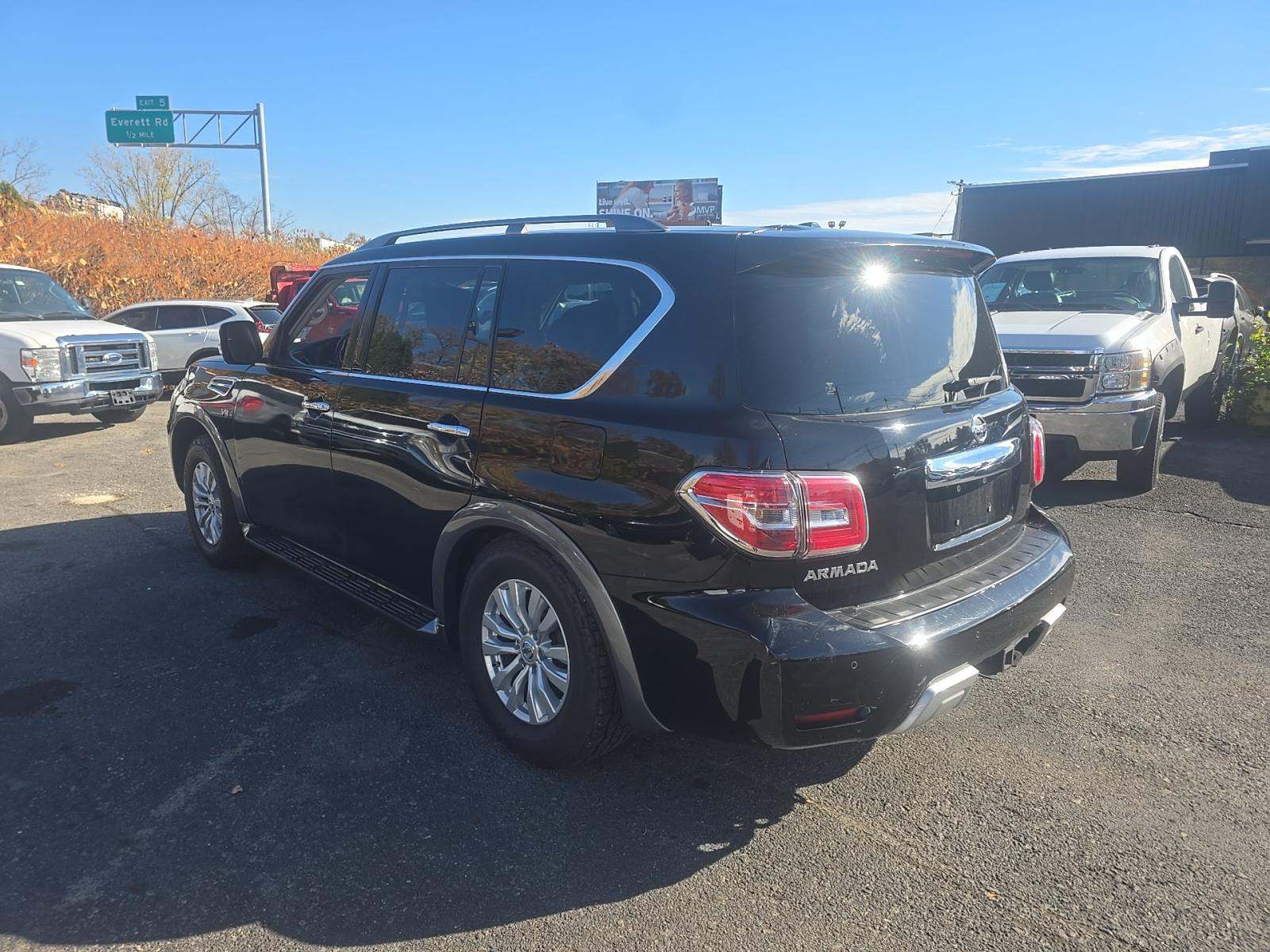 Nissan Armada 2018 — photo 2