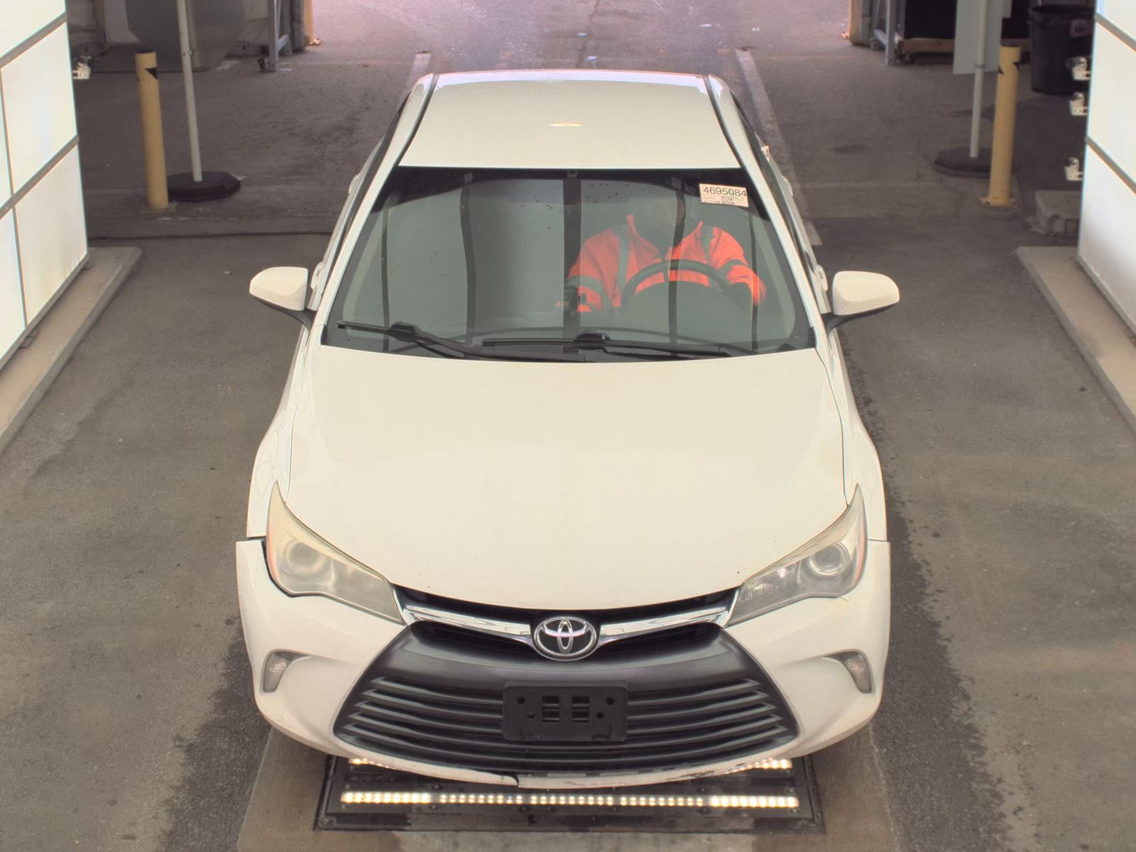Toyota Camry 2017 — photo 2
