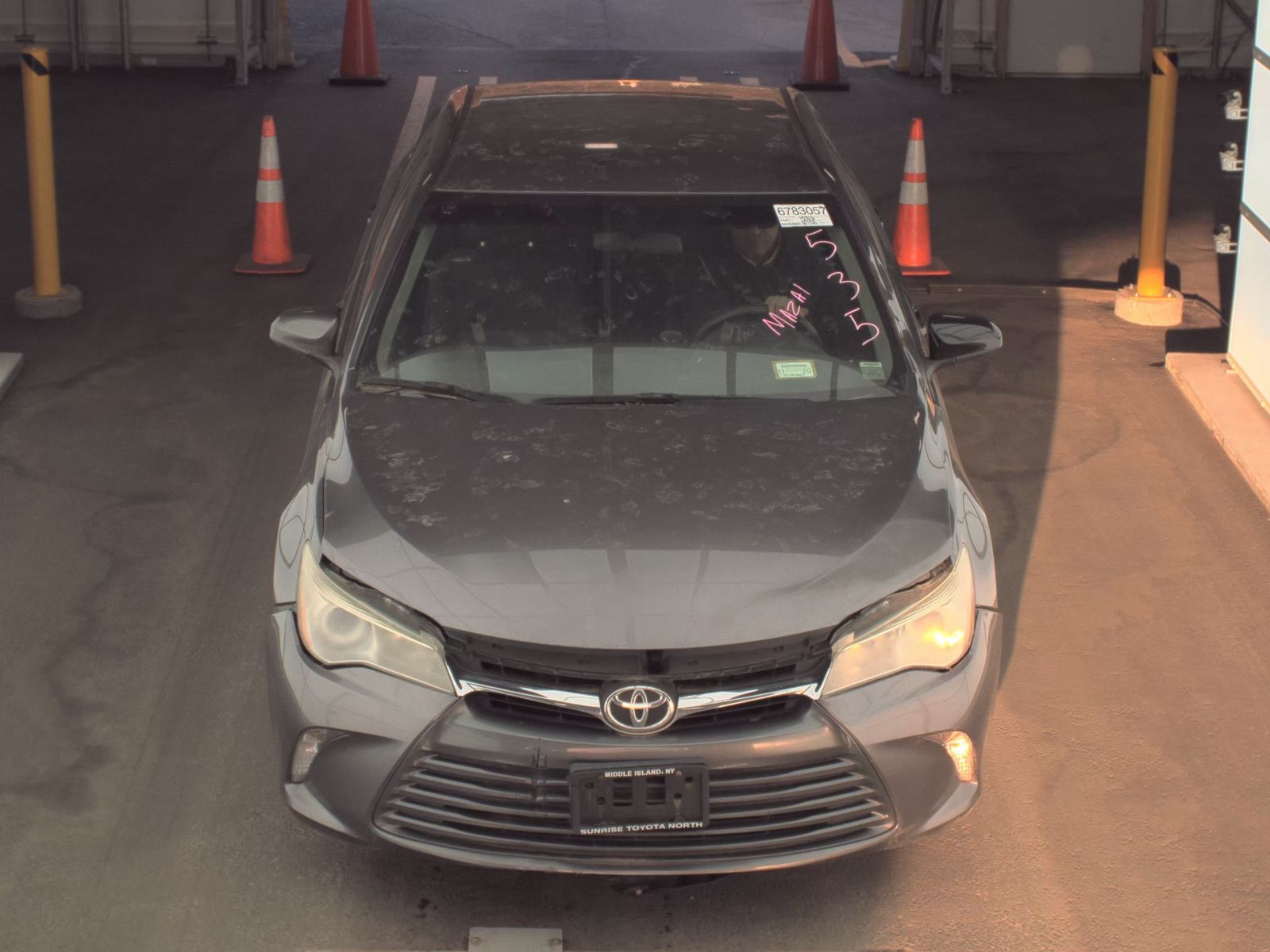Toyota Camry 2015 — photo 2