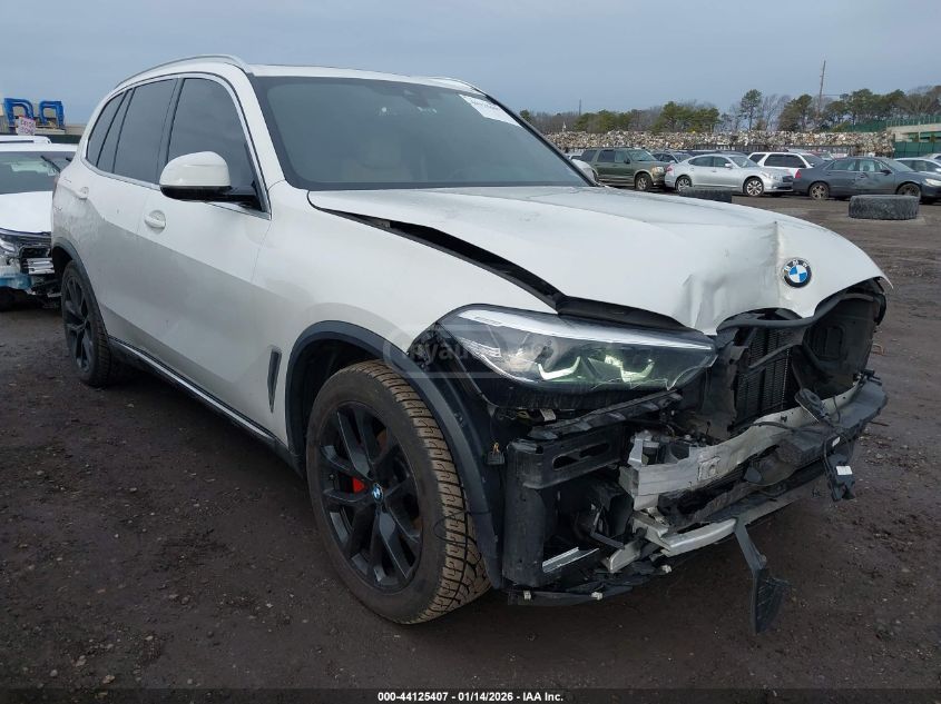 BMW X5 2019 — photo 2