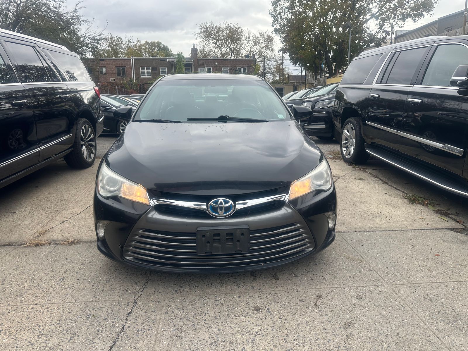 Toyota Camry 2016 — photo 2