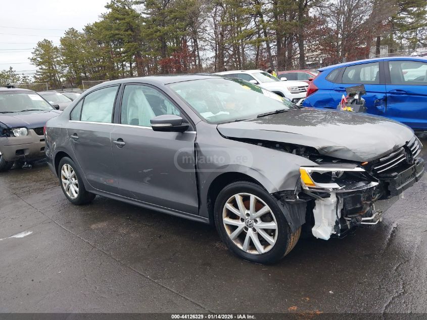 Volkswagen Jetta 2014 — photo 2