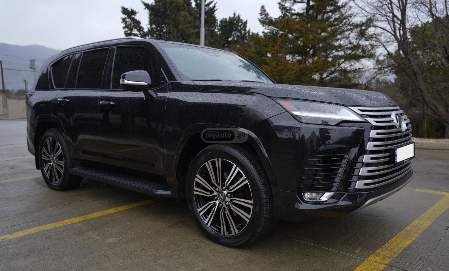 Lexus LX 500 2025 — photo 2